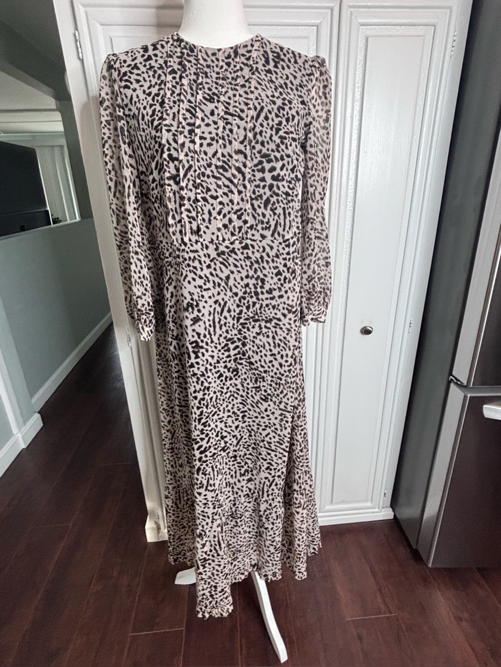 Zara Cream and Black Animal-Print Long-Sleeve Maxi Dress size M